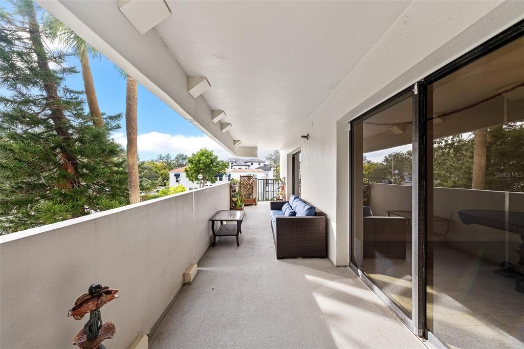 出租: $2,500 (2 贝兹, 2 浴室, 1280 平方英尺)