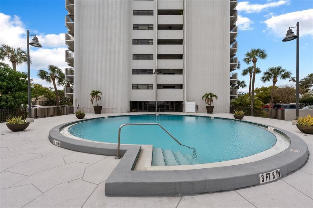 出租: $2,500 (2 贝兹, 2 浴室, 1280 平方英尺)