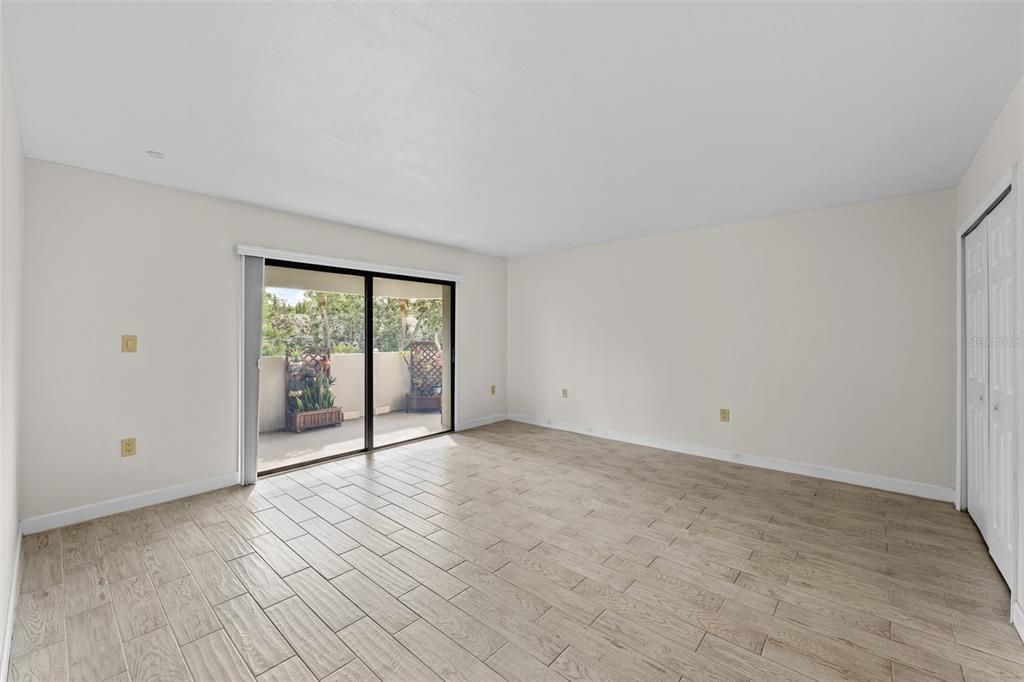 出租: $2,500 (2 贝兹, 2 浴室, 1280 平方英尺)