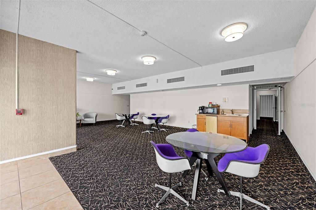 出租: $2,500 (2 贝兹, 2 浴室, 1280 平方英尺)