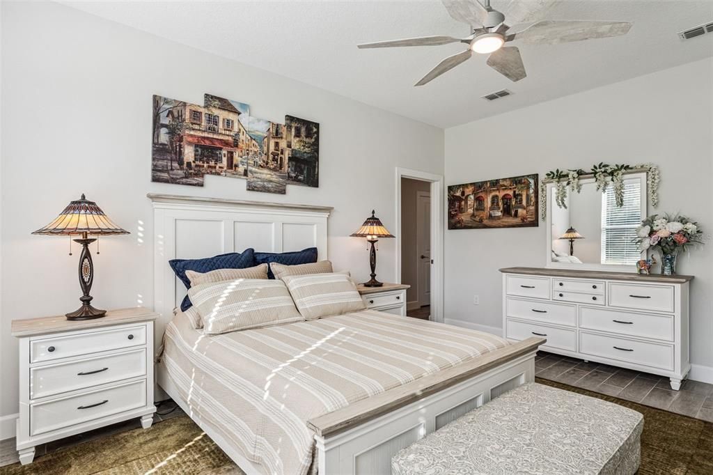 待售: $444,500 (2 贝兹, 2 浴室, 1610 平方英尺)