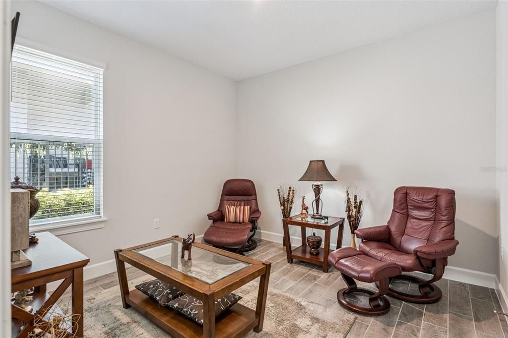 待售: $444,500 (2 贝兹, 2 浴室, 1610 平方英尺)