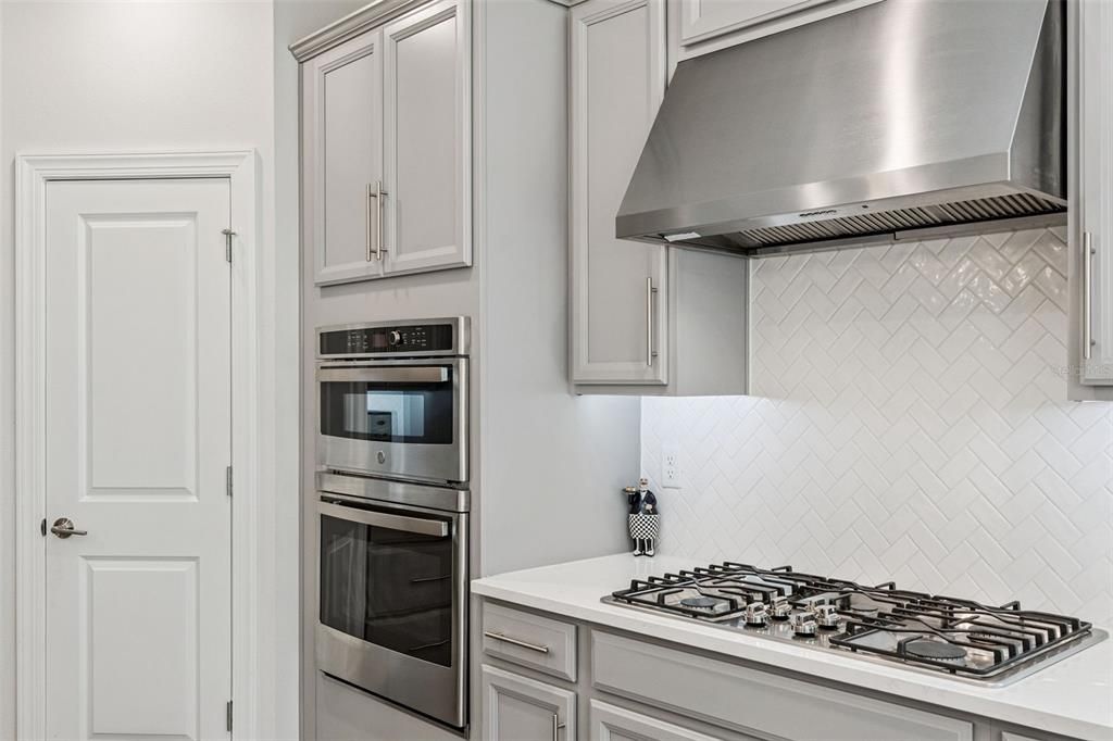 待售: $444,500 (2 贝兹, 2 浴室, 1610 平方英尺)