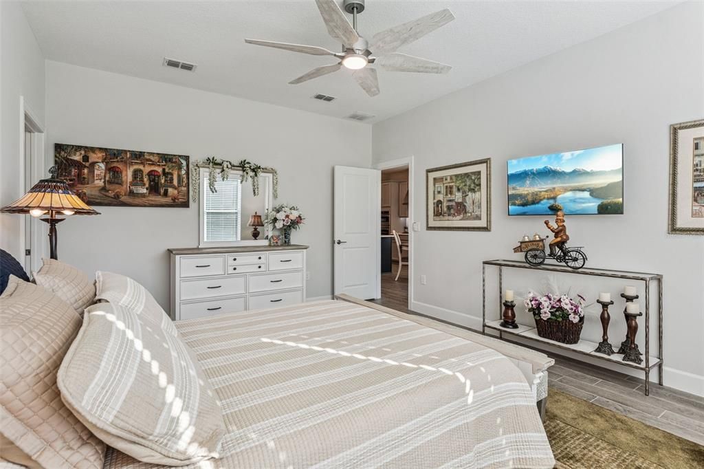 待售: $444,500 (2 贝兹, 2 浴室, 1610 平方英尺)