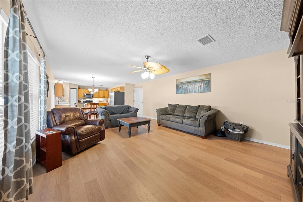 For Sale: $485,000 (4 beds, 2 baths, 2419 Square Feet)