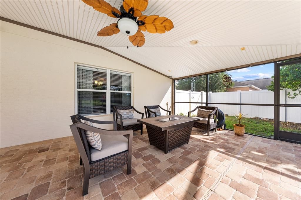 For Sale: $485,000 (4 beds, 2 baths, 2419 Square Feet)