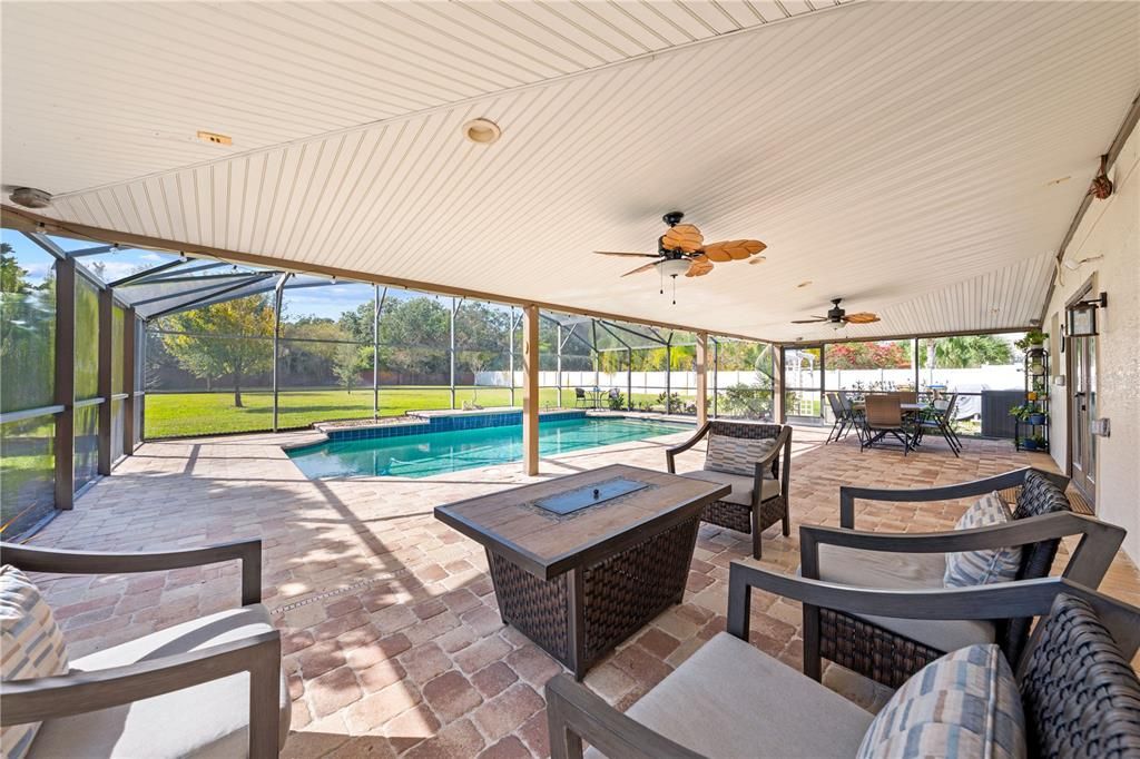 For Sale: $485,000 (4 beds, 2 baths, 2419 Square Feet)