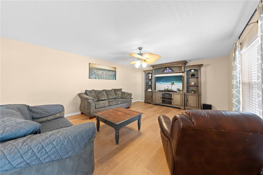 For Sale: $485,000 (4 beds, 2 baths, 2419 Square Feet)