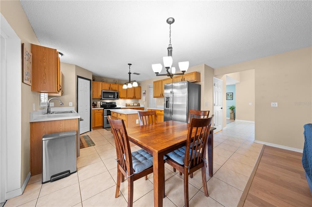 For Sale: $485,000 (4 beds, 2 baths, 2419 Square Feet)