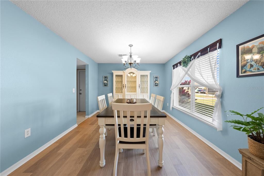 For Sale: $485,000 (4 beds, 2 baths, 2419 Square Feet)