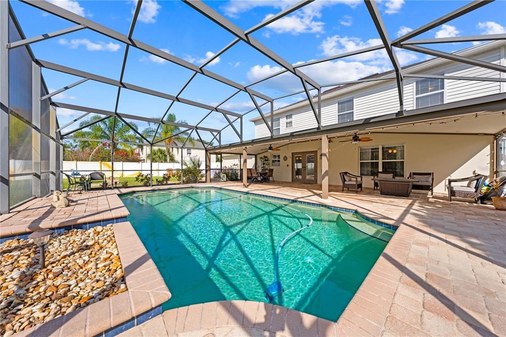 For Sale: $485,000 (4 beds, 2 baths, 2419 Square Feet)