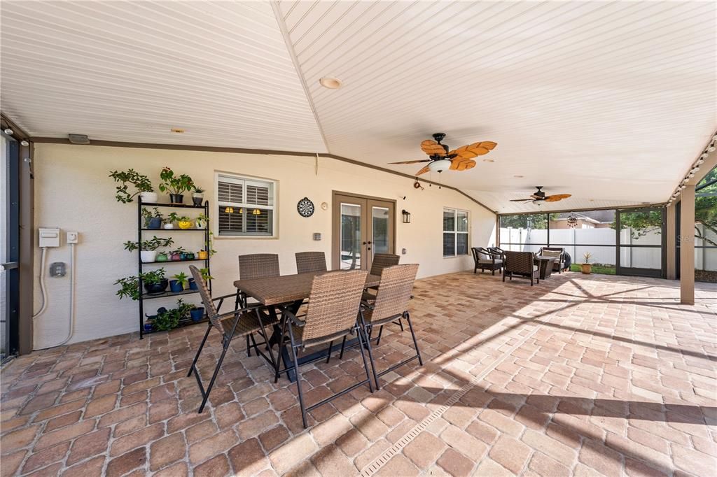 For Sale: $485,000 (4 beds, 2 baths, 2419 Square Feet)