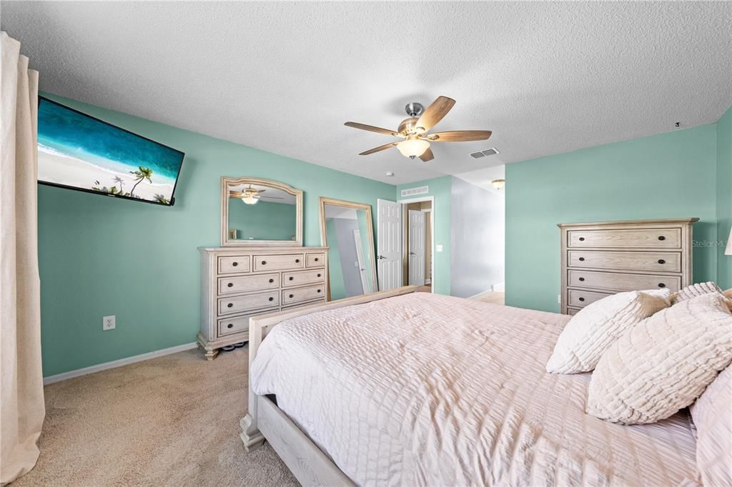 For Sale: $485,000 (4 beds, 2 baths, 2419 Square Feet)