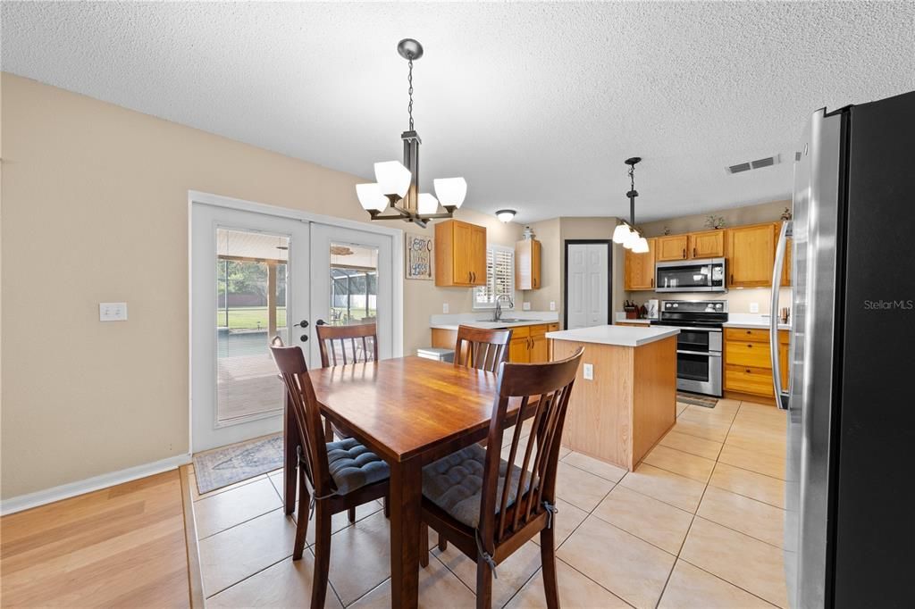 For Sale: $485,000 (4 beds, 2 baths, 2419 Square Feet)