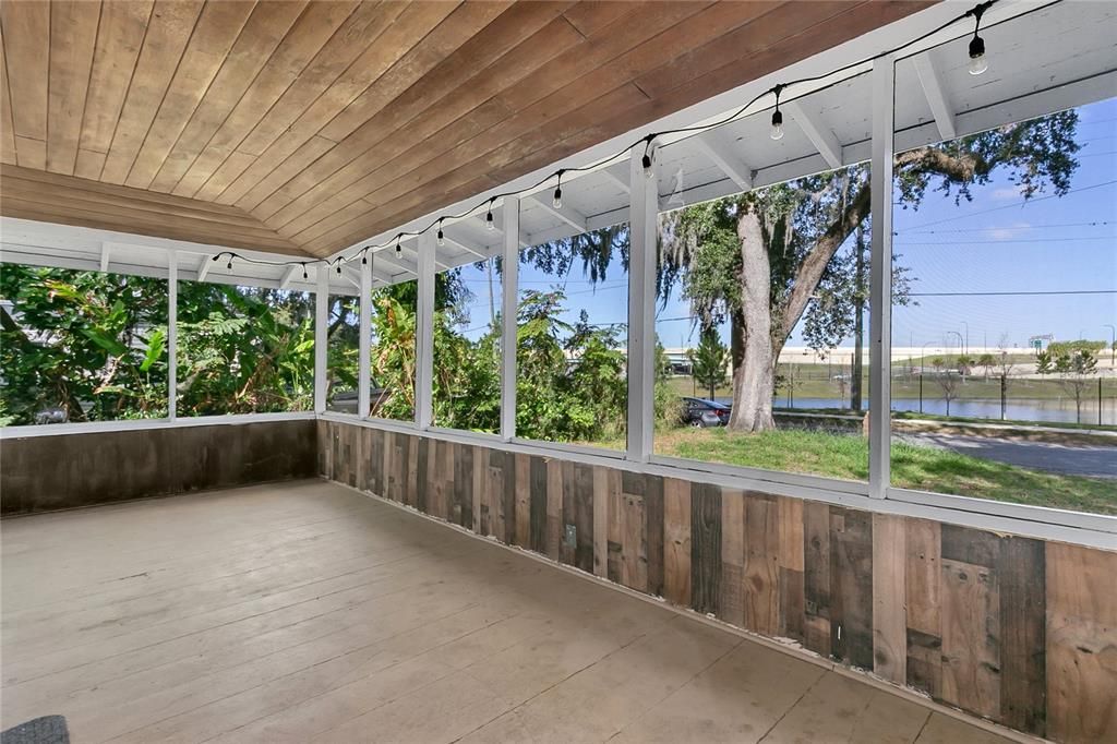 В аренду: $1,650 (2 спален, 1 ванн, 768 Квадратных фут)