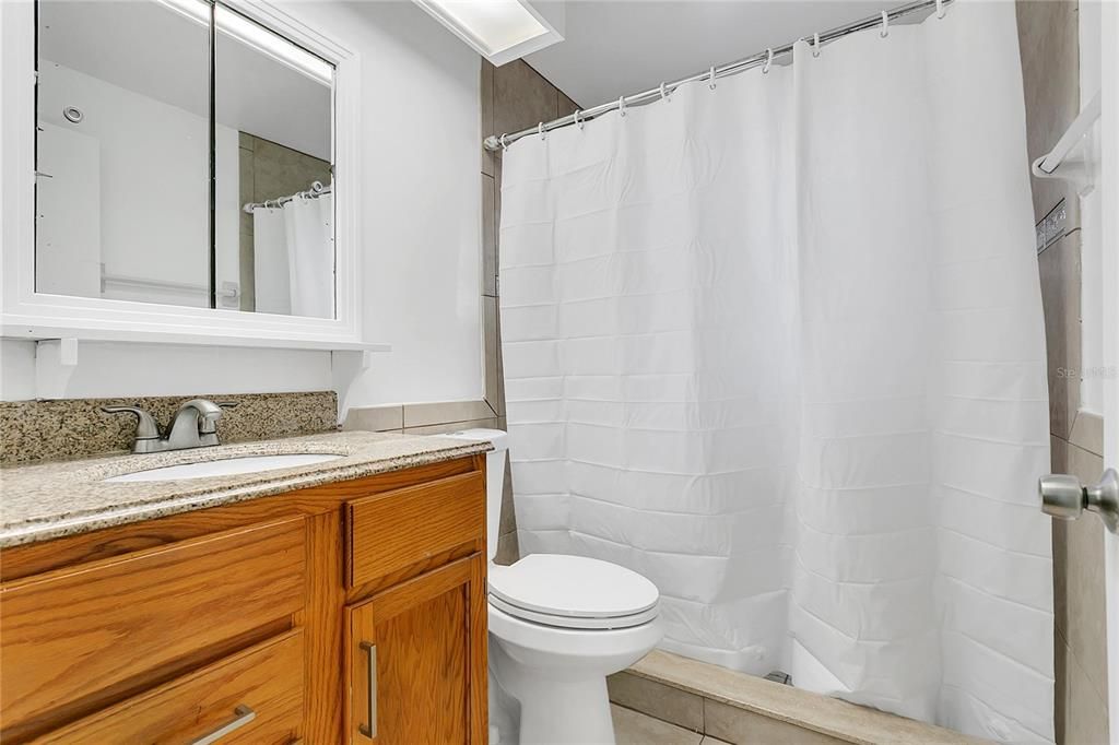 В аренду: $1,650 (2 спален, 1 ванн, 768 Квадратных фут)