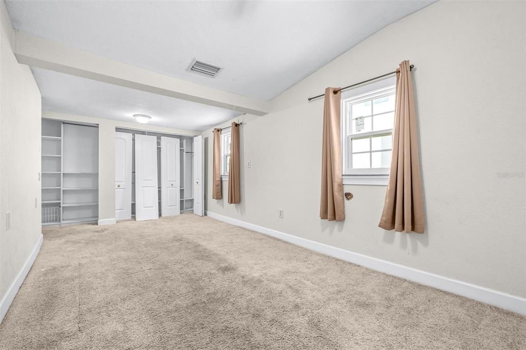 待售: $899,999 (5 贝兹, 5 浴室, 2552 平方英尺)