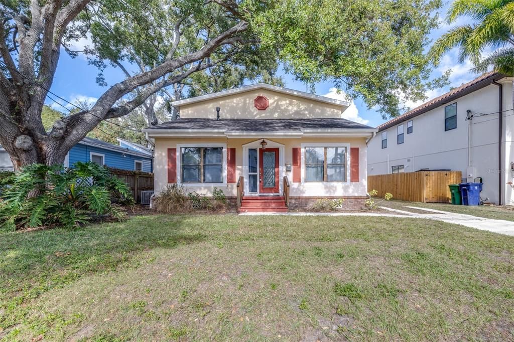 待售: $899,999 (5 贝兹, 5 浴室, 2552 平方英尺)