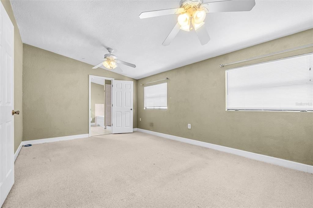 待售: $899,999 (5 贝兹, 5 浴室, 2552 平方英尺)