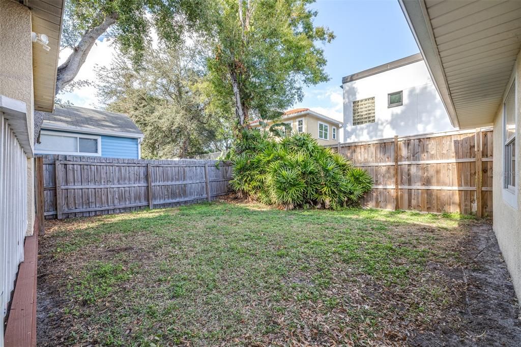 待售: $899,999 (5 贝兹, 5 浴室, 2552 平方英尺)