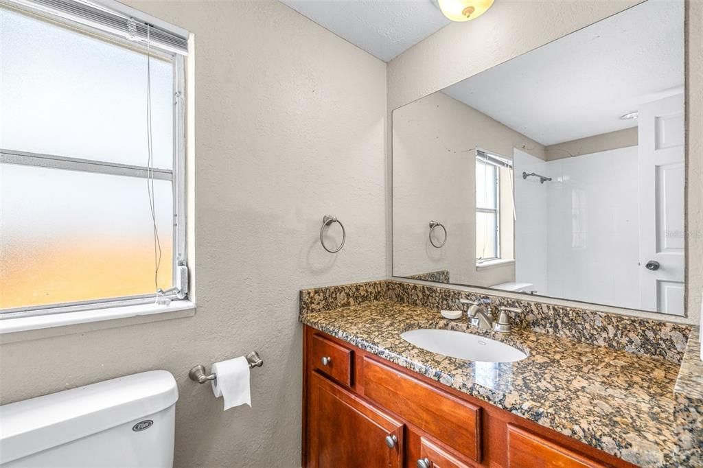 待售: $899,999 (5 贝兹, 5 浴室, 2552 平方英尺)