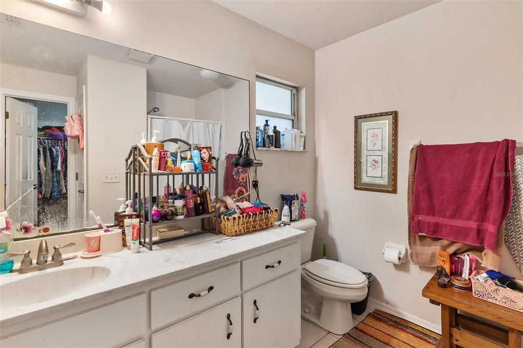 For Sale: $499,000 (3 beds, 2 baths, 1628 Square Feet)