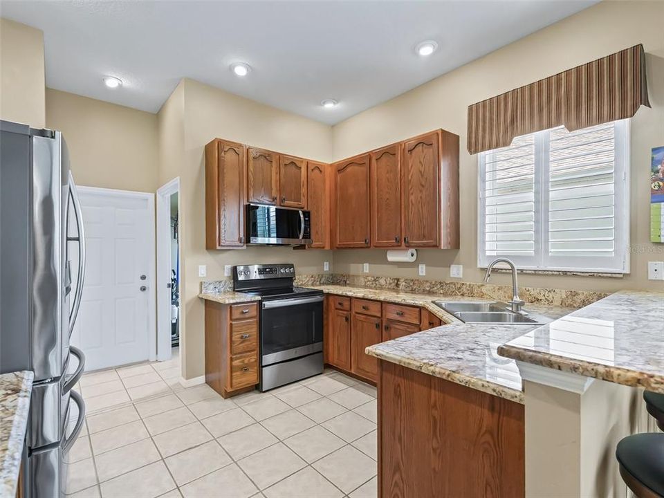For Sale: $349,900 (3 beds, 2 baths, 1867 Square Feet)