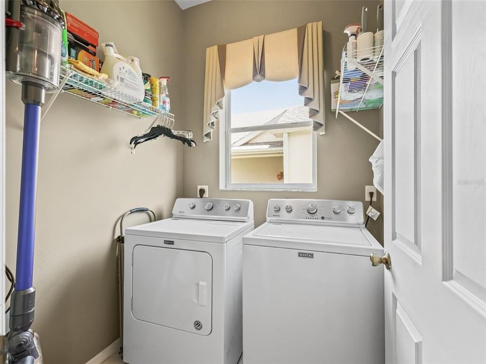 For Sale: $349,900 (3 beds, 2 baths, 1867 Square Feet)