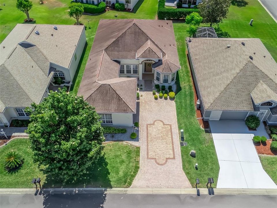 For Sale: $349,900 (3 beds, 2 baths, 1867 Square Feet)