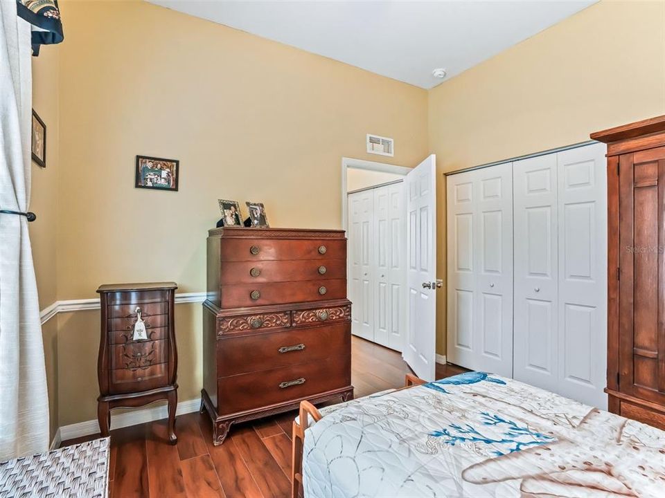 For Sale: $349,900 (3 beds, 2 baths, 1867 Square Feet)