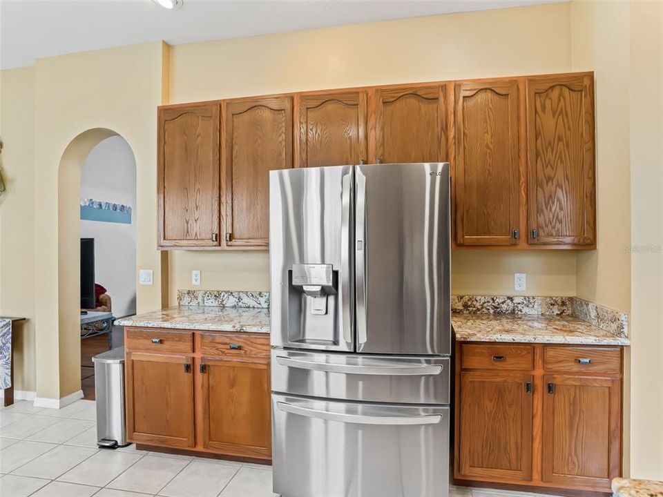 For Sale: $349,900 (3 beds, 2 baths, 1867 Square Feet)