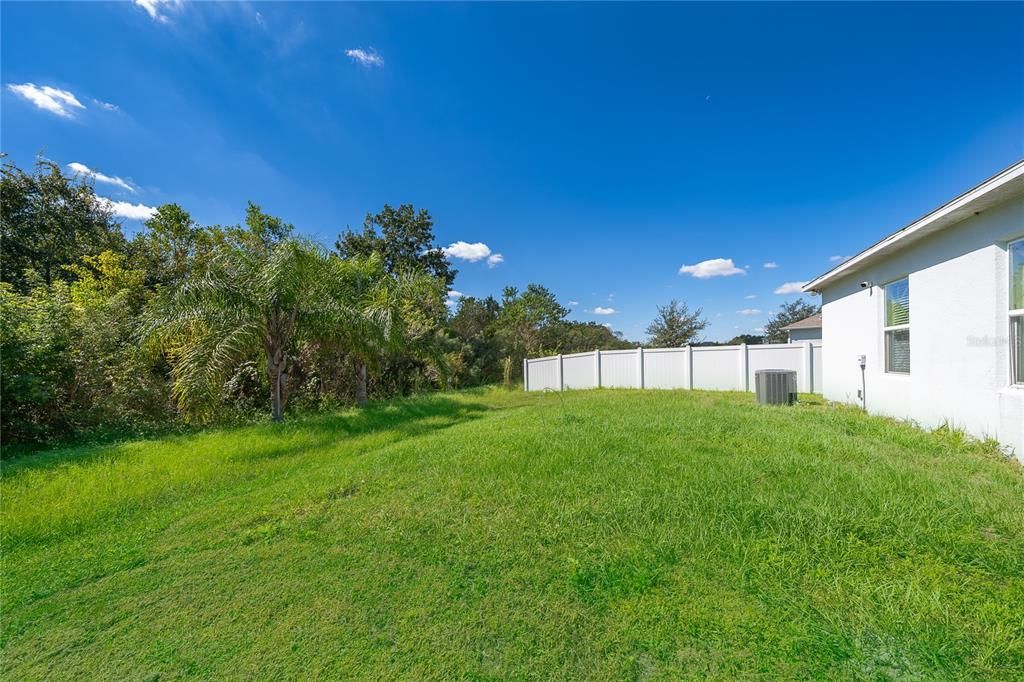 For Rent: $2,250 (3 beds, 2 baths, 1303 Square Feet)