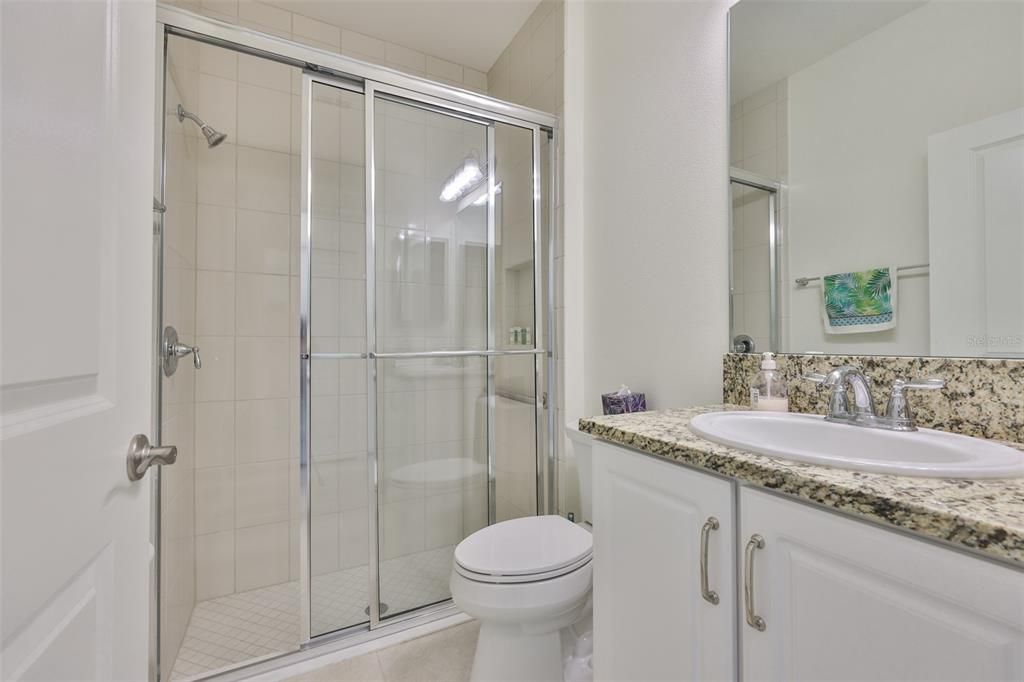 待售: $299,500 (2 贝兹, 2 浴室, 1644 平方英尺)