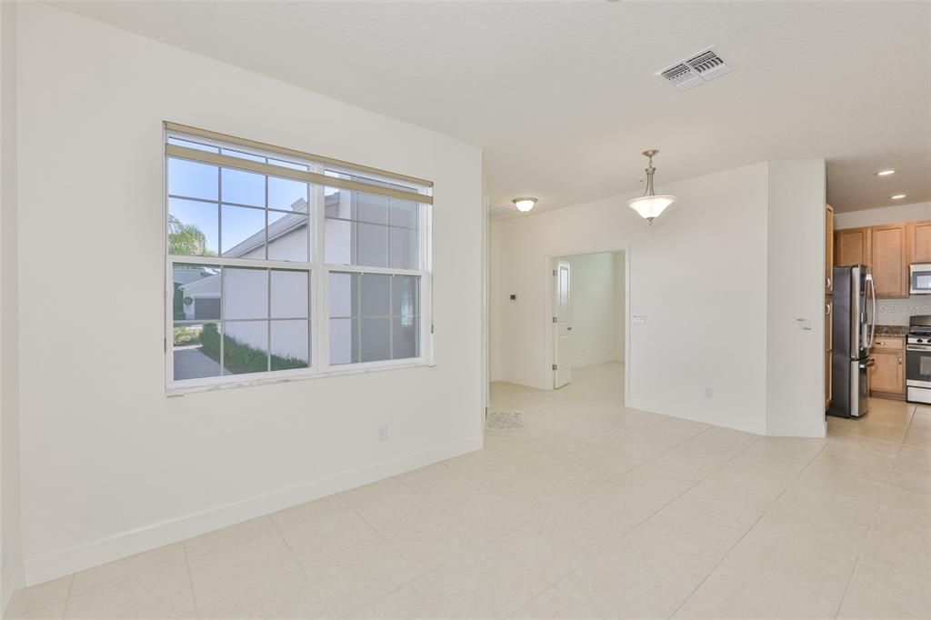 待售: $299,500 (2 贝兹, 2 浴室, 1644 平方英尺)