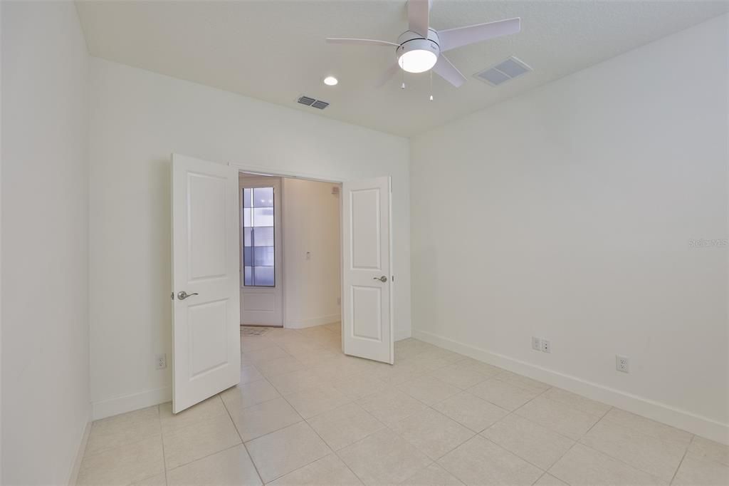 待售: $299,500 (2 贝兹, 2 浴室, 1644 平方英尺)