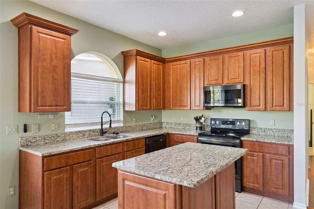 For Sale: $575,000 (4 beds, 2 baths, 2375 Square Feet)