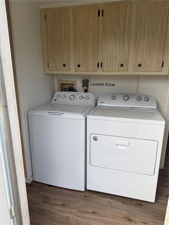 For Sale: $119,000 (2 beds, 1 baths, 796 Square Feet)