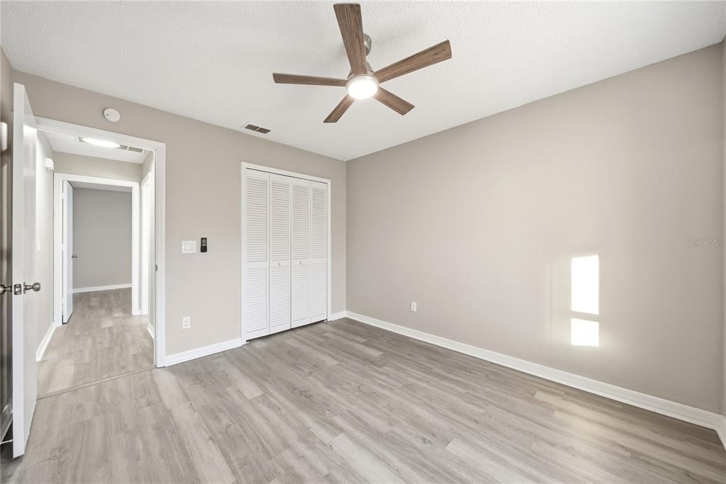 На продажу: $317,500 (3 спален, 2 ванн, 1243 Квадратных фут)