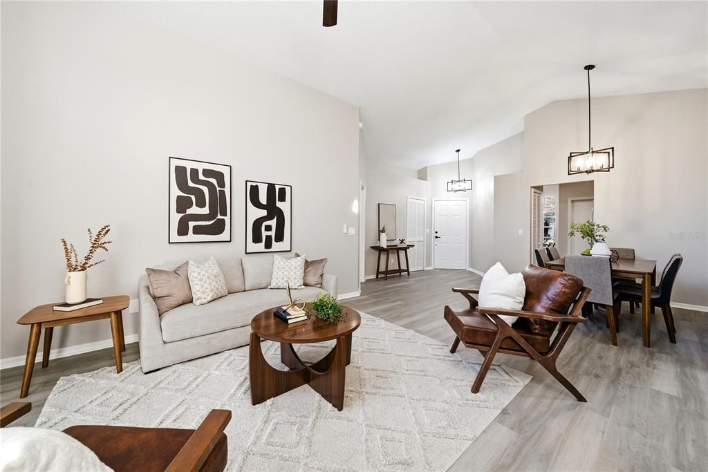 На продажу: $317,500 (3 спален, 2 ванн, 1243 Квадратных фут)