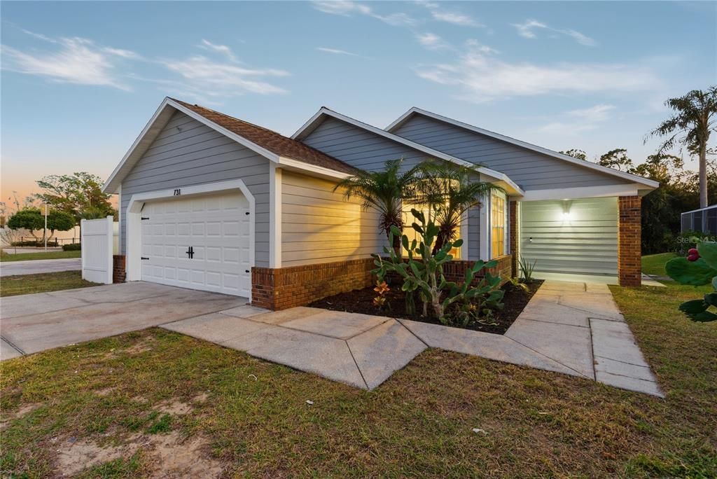 На продажу: $317,500 (3 спален, 2 ванн, 1243 Квадратных фут)