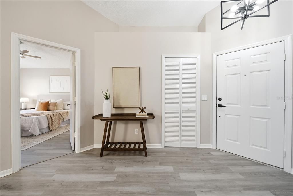 На продажу: $317,500 (3 спален, 2 ванн, 1243 Квадратных фут)