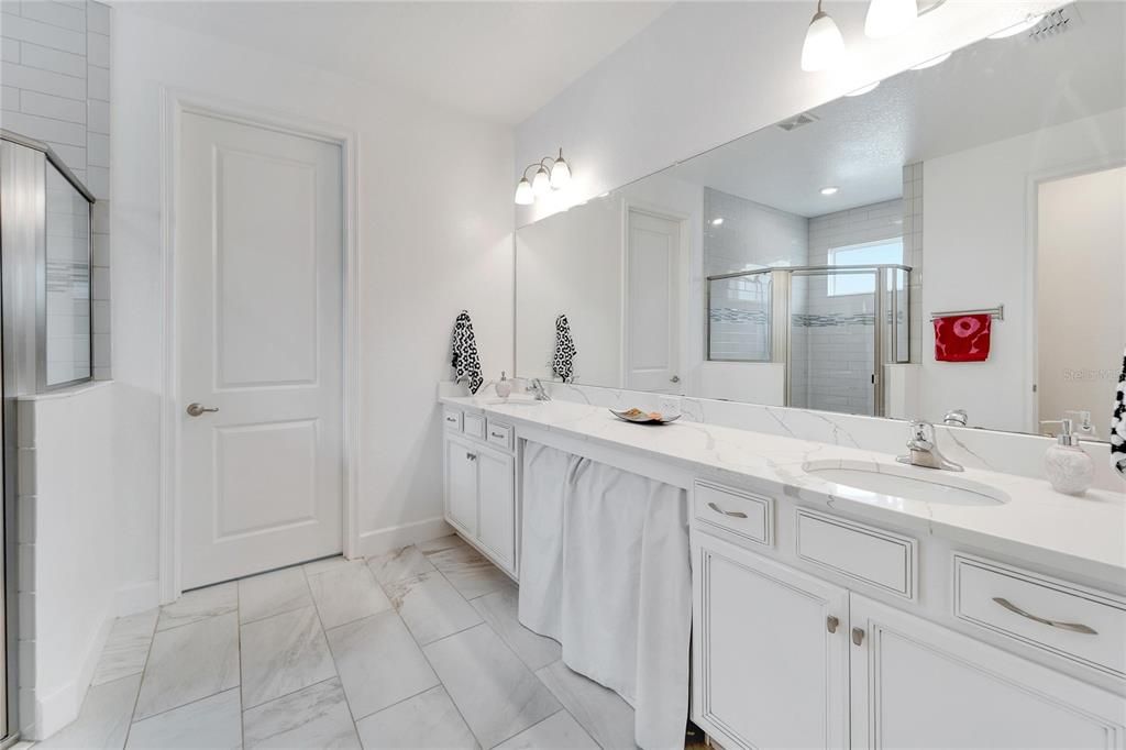 待售: $599,000 (4 贝兹, 3 浴室, 2625 平方英尺)