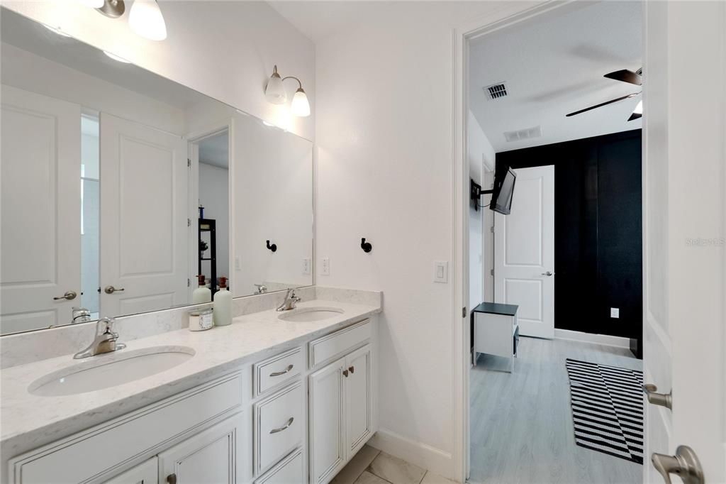 待售: $599,000 (4 贝兹, 3 浴室, 2625 平方英尺)