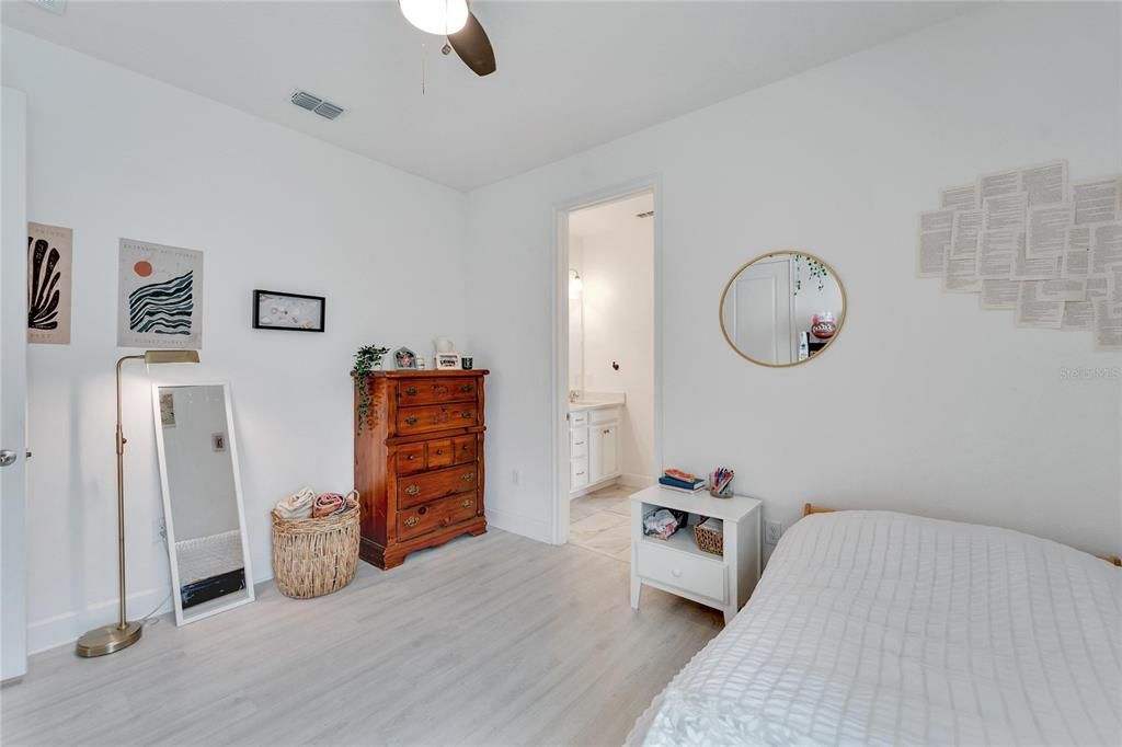 待售: $599,000 (4 贝兹, 3 浴室, 2625 平方英尺)