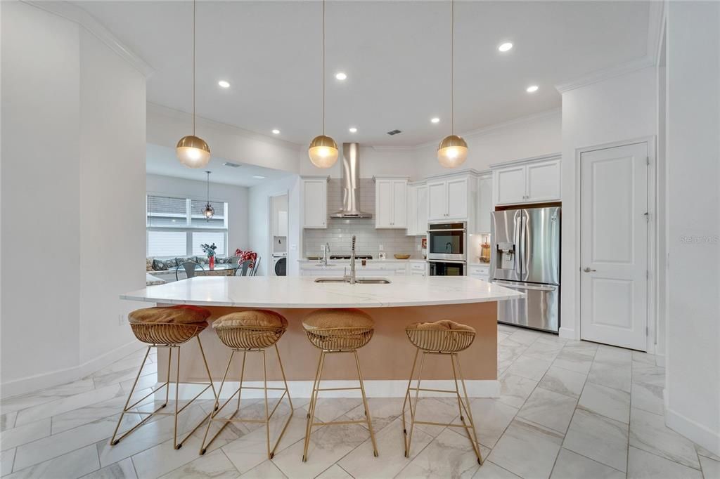 待售: $599,000 (4 贝兹, 3 浴室, 2625 平方英尺)