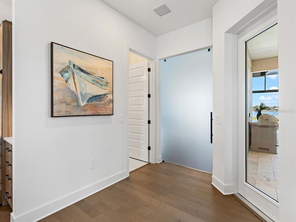 For Sale: $1,995,000 (3 beds, 3 baths, 3500 Square Feet)