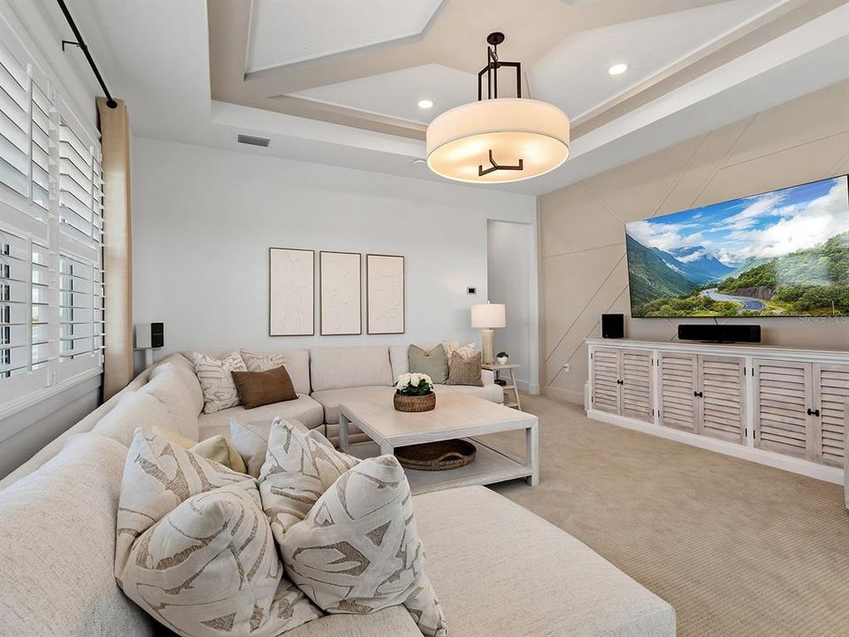 For Sale: $1,995,000 (3 beds, 3 baths, 3500 Square Feet)