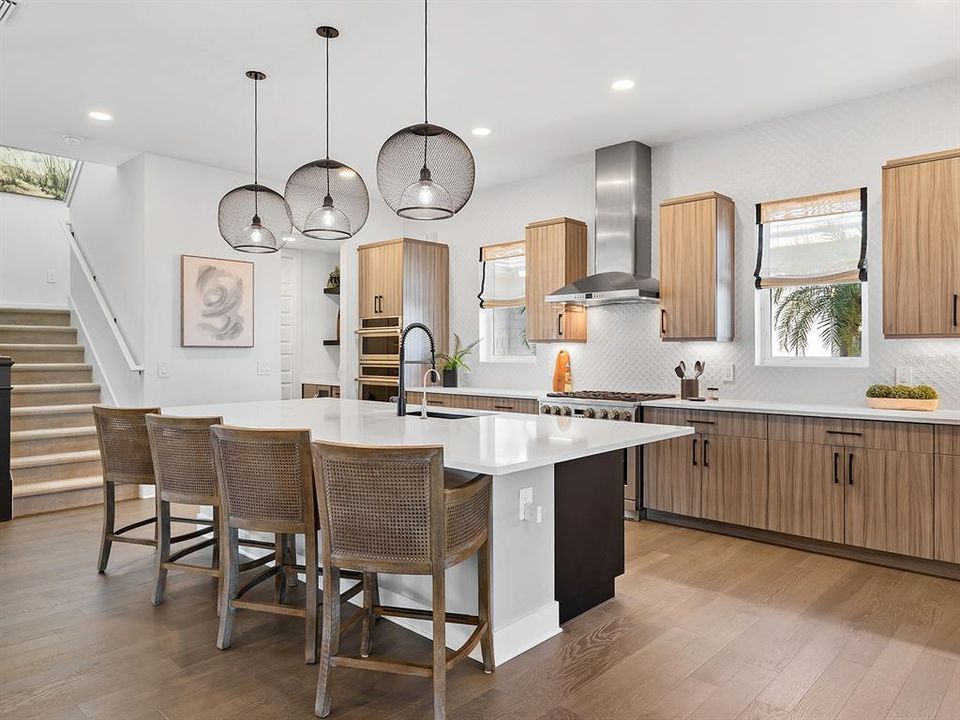 For Sale: $1,995,000 (3 beds, 3 baths, 3500 Square Feet)