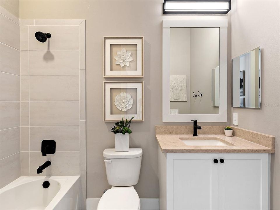 For Sale: $1,995,000 (3 beds, 3 baths, 3500 Square Feet)