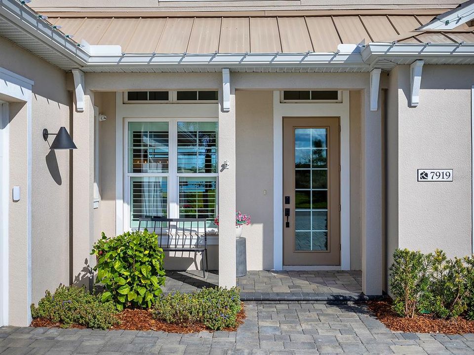 For Sale: $1,995,000 (3 beds, 3 baths, 3500 Square Feet)